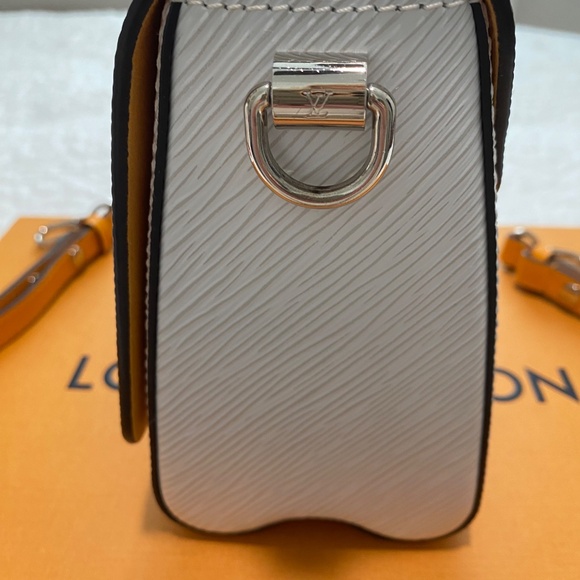 Louis Vuitton Twist MM - M56132 - Picture 5 of 13